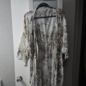 🌿 Ivory/White Floral Kimono Duster - XL
